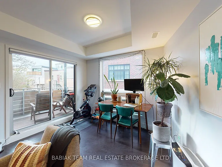 332 High Park Ave #203 — Photo 8