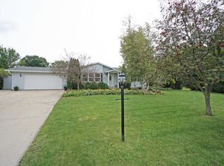 N7898 Ski Slide Rd, Oconomowoc, WI 53066