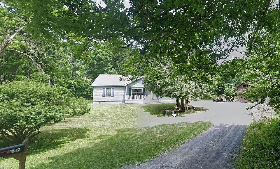 Entrance from Shaker