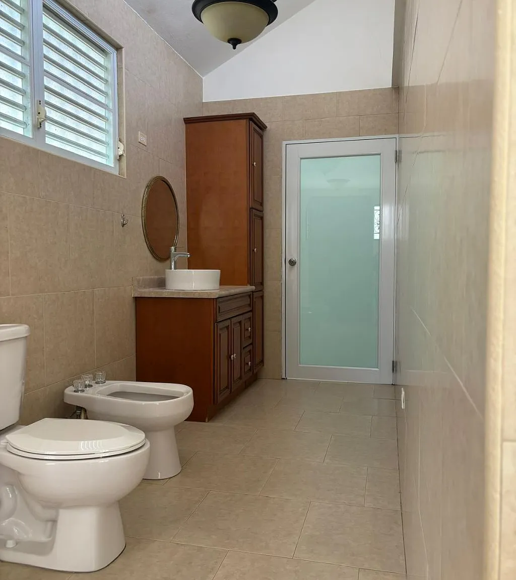 3 bed, 3.0 bath, 2000 sqft, $1,850 — Photo 4