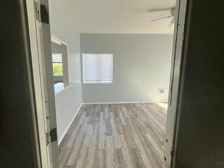 417-453 W Cowles St — Photo 11