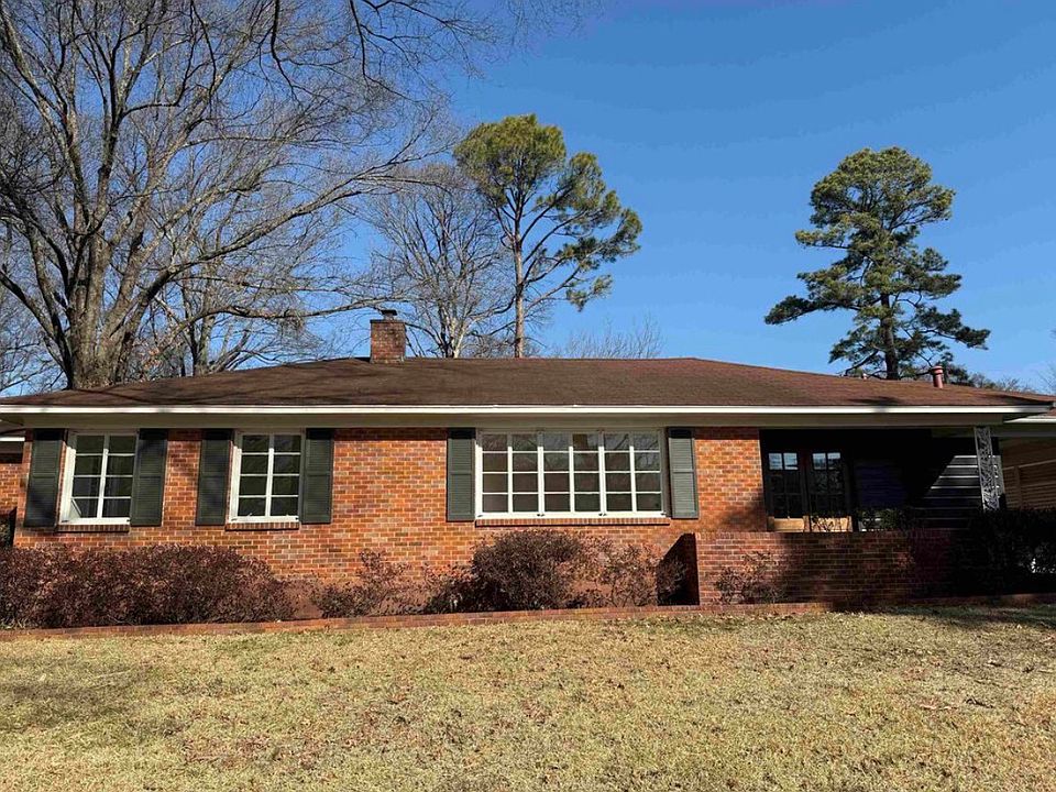 1st image of 4482 Charleswood Ave
