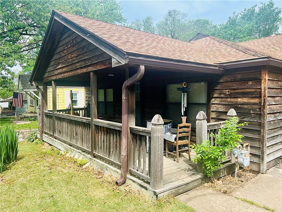 507 High St, Edwardsville, KS 66111 Zillow