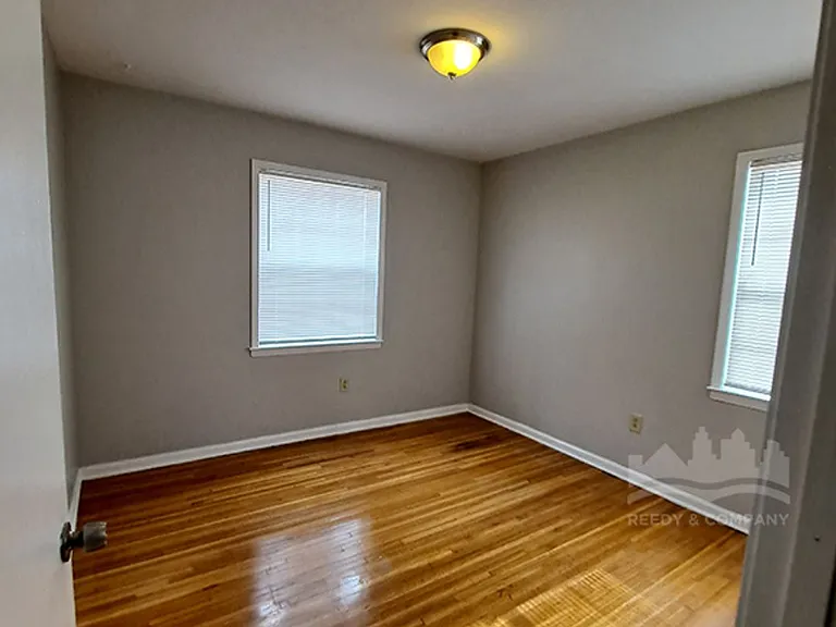 3743 Lakehurst Dr — Photo 13