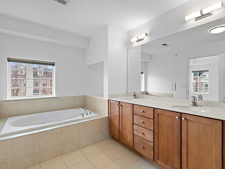25 Creekside Ct — Photo 8