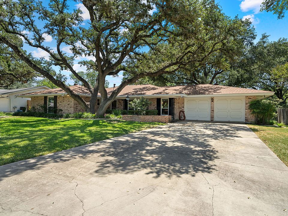 1st image of 638 Rocklyn Dr