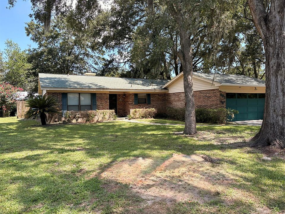 1st image of 683 Grove Park Cir