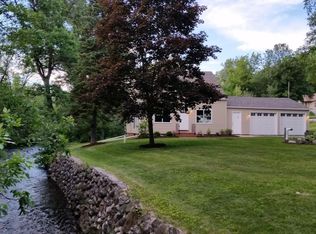 N6902 Woodside Ln, Plymouth, WI 53073
