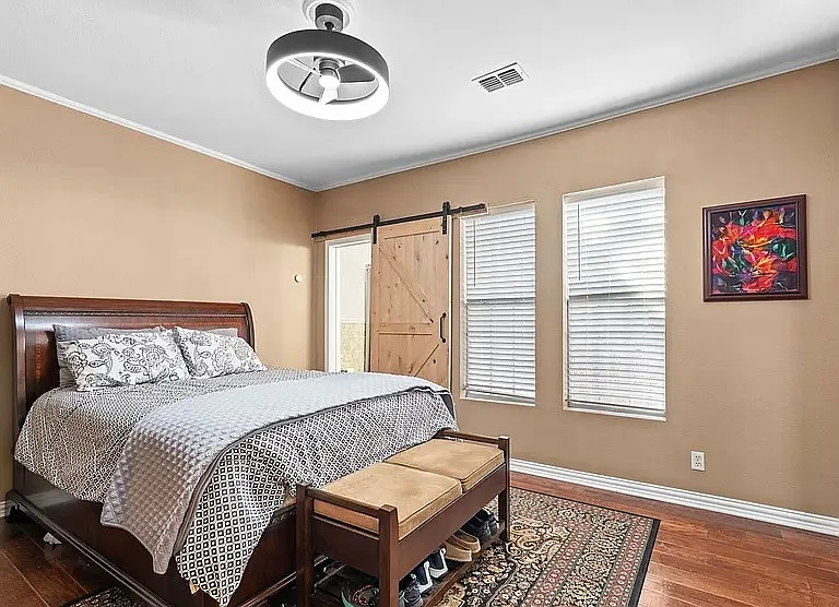309 E Mistletoe Ave — Photo 15