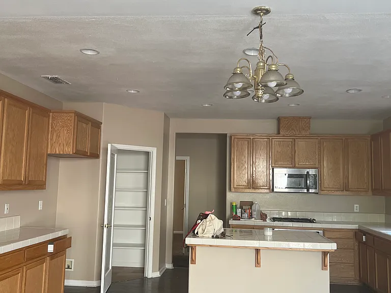 1571 Riverview Ave — Photo 7