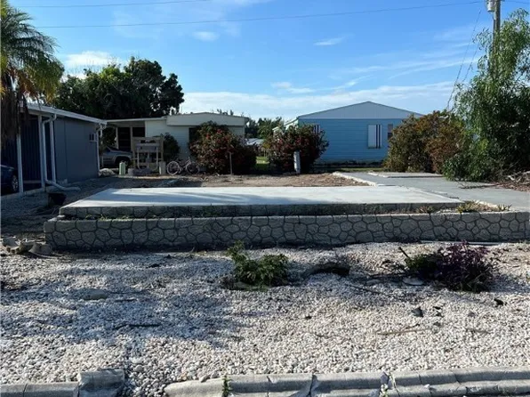 4907 Gulfgate Ln, Saint James City, FL 33956