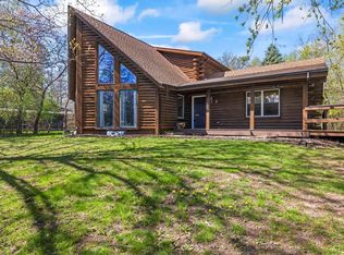 1220 Allen Rd, Oconomowoc, WI 53066