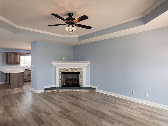 5th image of 501 Tracy Ln