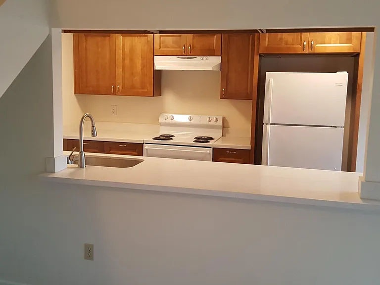 KITCHEN SOLID TOP COUNTERS UNDER MOUNTED SINK