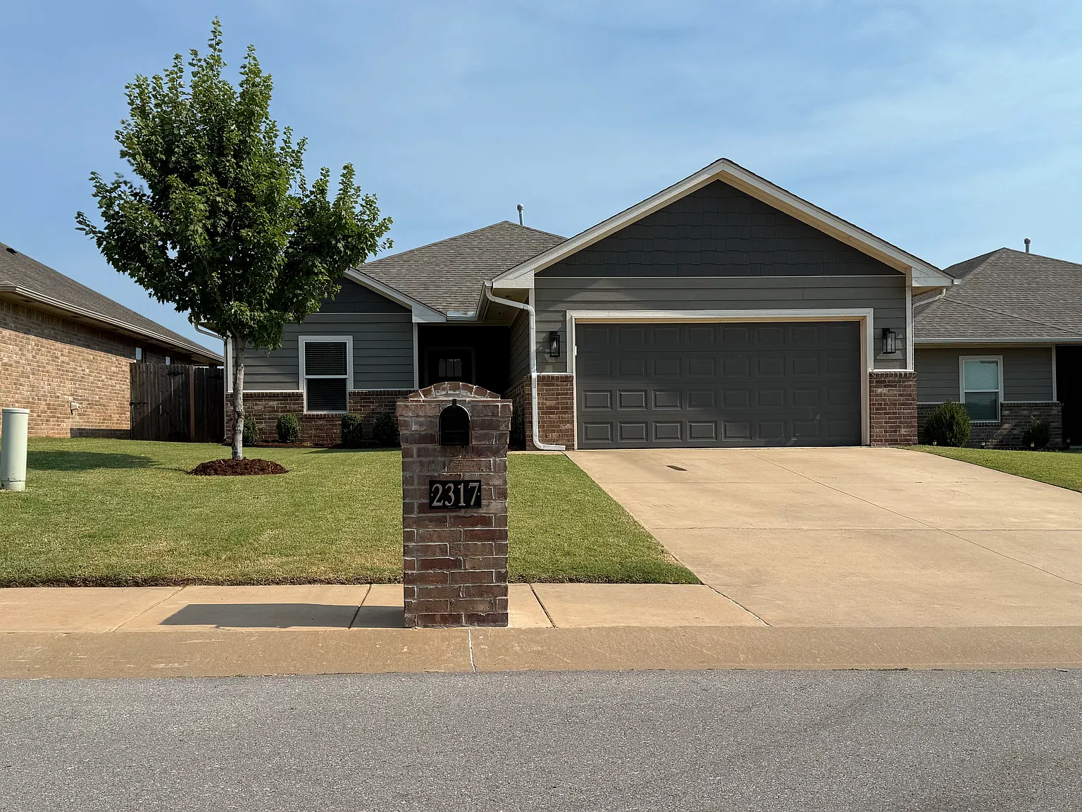 2317 Fallview Dr — Photo 1