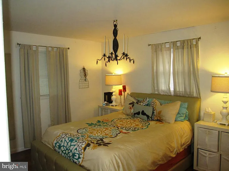 3913 Moss Dr — Photo 10