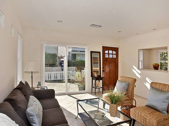 Living room lots of sunshine