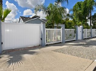 15576 Hesby St, Encino, CA 91436