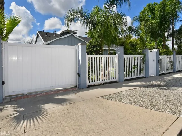 15576 Hesby St, Encino, CA 91436