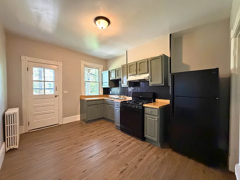 78 Liberty St #2 — Photo 14