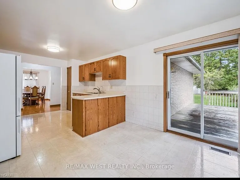 42 Azores Cres #MAIN — Photo 7
