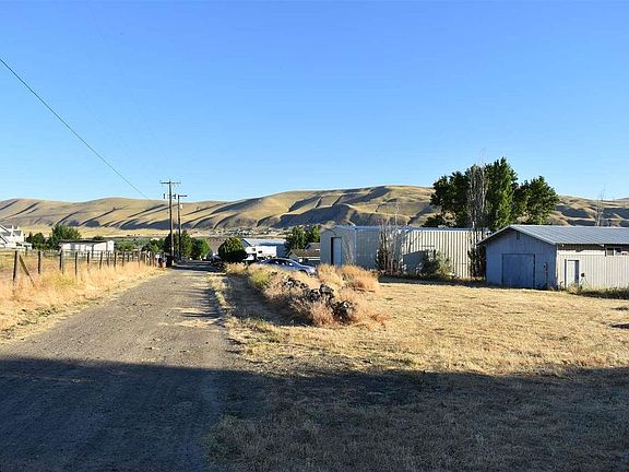 4th image of 45502 N Empire Pr NW