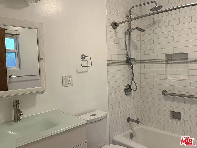 4535 Matilija Ave — Photo 5