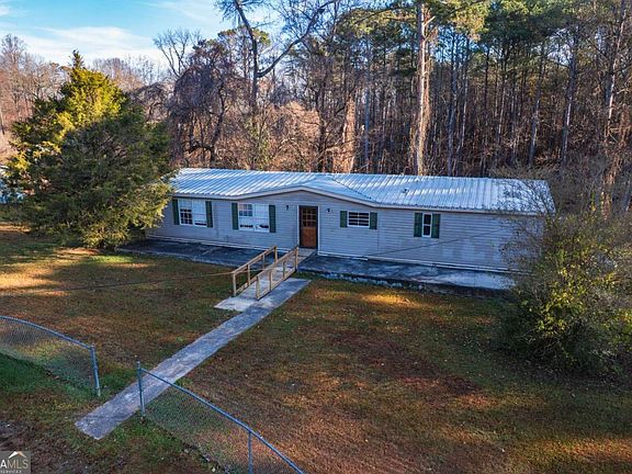 2nd image of 73 Lambert St