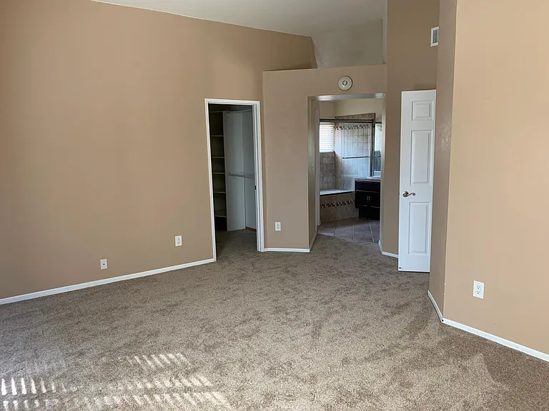 8179 Rimridge Ln — Photo 10