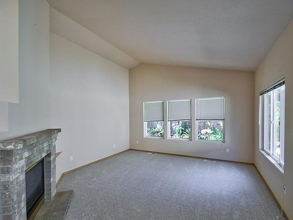 4th image of 5215 Ivy Hill Ln SE
