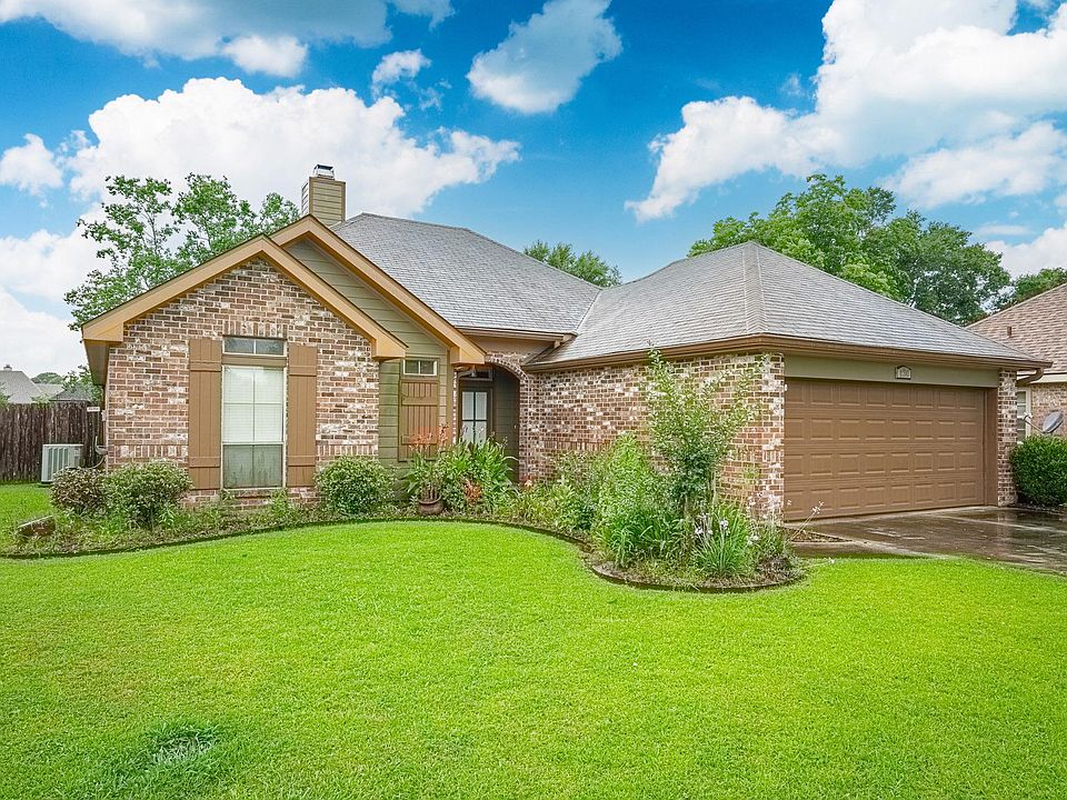 1st image of 130 Windermere Cir