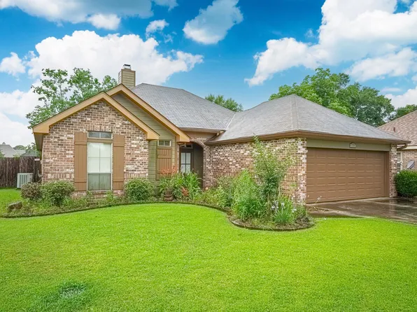 130 Windermere Cir, Youngsville, LA 70592