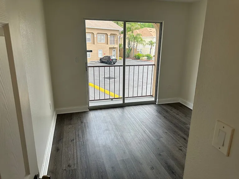 8824 Coral Palms Ct #B — Photo 22