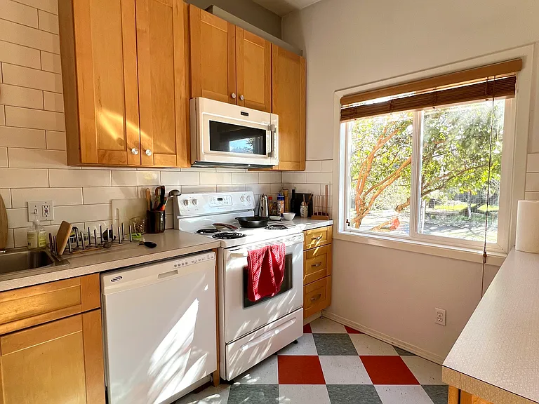 5427 SE Tibbetts St — Photo 41
