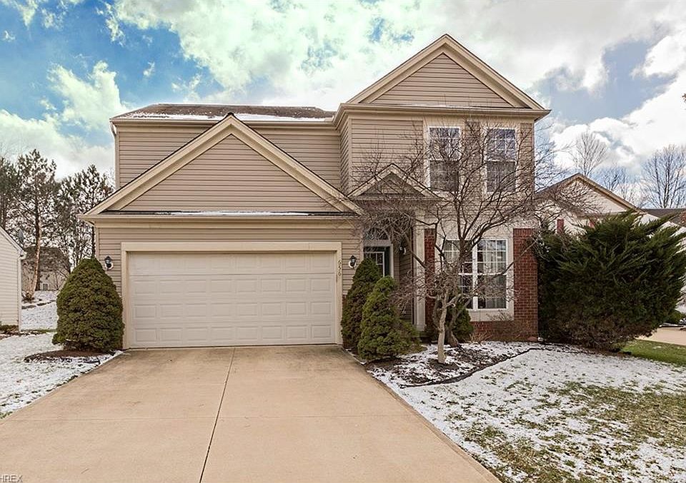 1st image of 656 Canterbury Ln