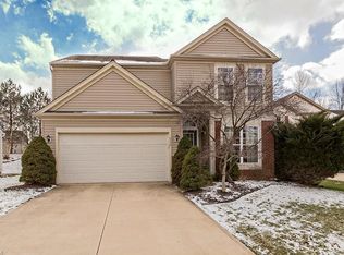 656 Canterbury Ln, Northfield, OH 44067
