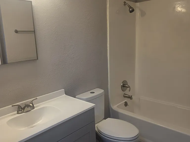 37913 Hillside Ln — Photo 6