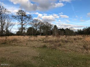 7343 Amberwood Ln, Lucedale, MS 39452