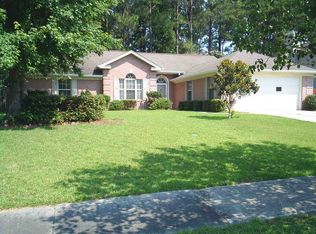 153 Village Lake Dr, Pooler, GA 31322