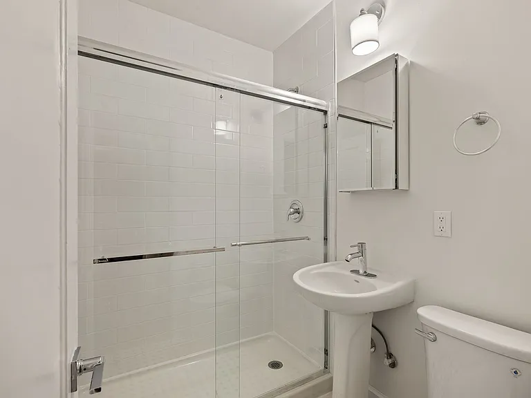 Fionia Apartments — Photo 49