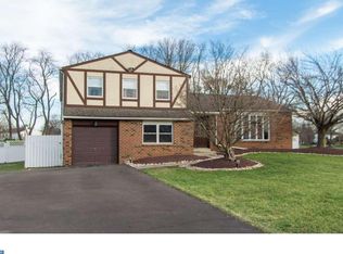 80 Tulip Rd, Holland, PA 18966