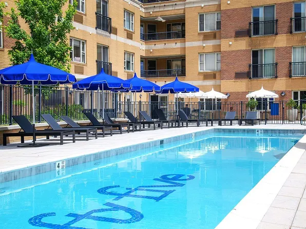 55 Riverwalk Place