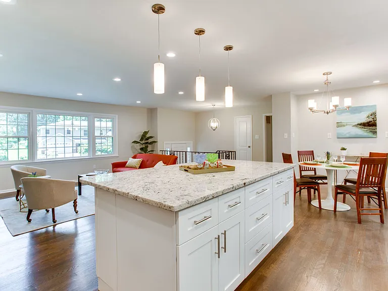 9112 Santayana Dr — Photo 3