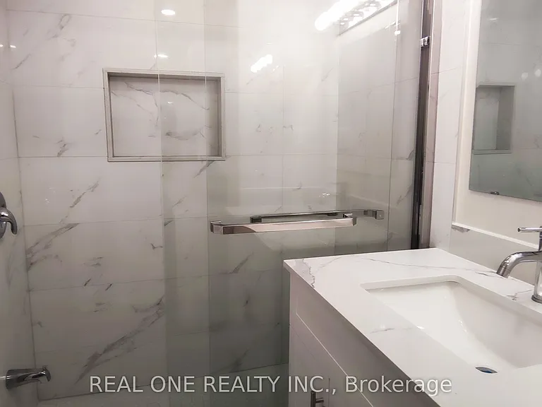 22 Cloverridge Ave #B — Photo 7