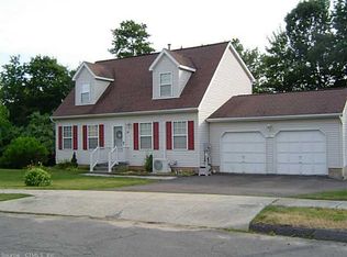 74 Lancaster Ct, Middletown, CT 06457