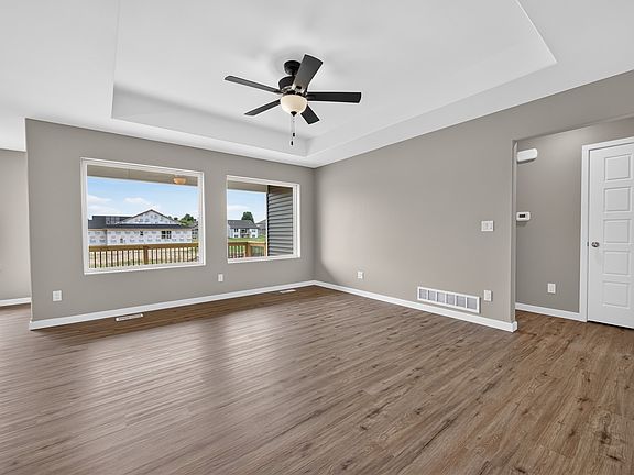 4th image of 4215 English Glen Ave