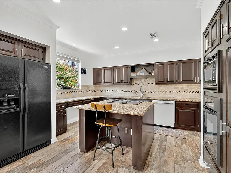 6311 Westcott St — Photo 8