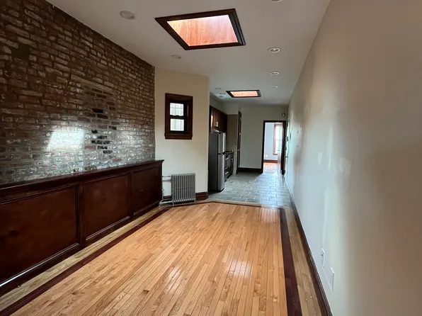 411 7th Avenue image 1 of 19