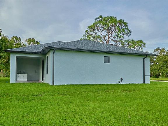 4th image of 930 Zana DR