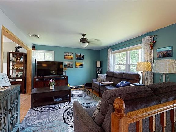 4th image of 3 Carolina Ct